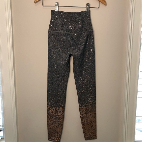 BEYOND YOGA Alloy Ombre Speckled Midi Leggings Size XS - Picture 12 of 15